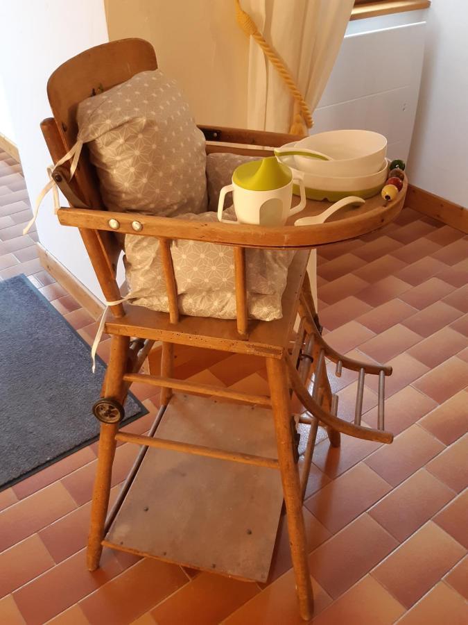 Joli Gite Rural Dans Un Havre De Paix Saint-Bonnet-le-Troncy Esterno foto