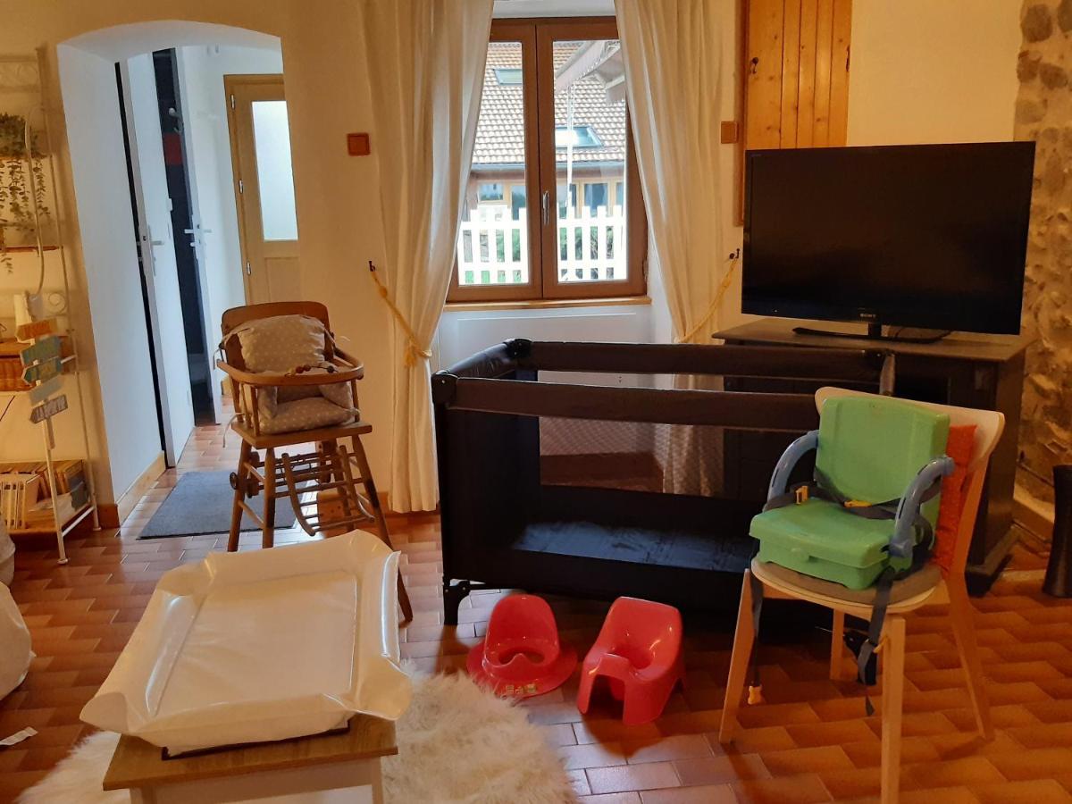 Joli Gite Rural Dans Un Havre De Paix Saint-Bonnet-le-Troncy Esterno foto