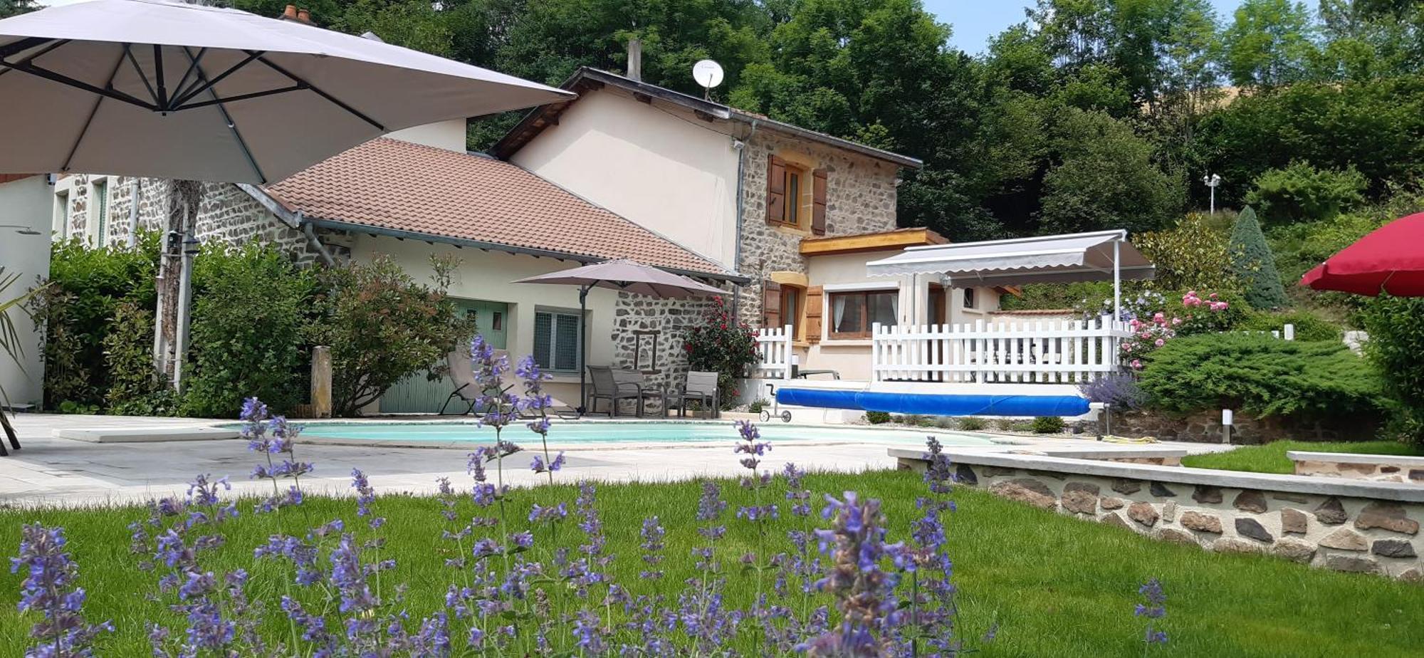 Joli Gite Rural Dans Un Havre De Paix Saint-Bonnet-le-Troncy Esterno foto